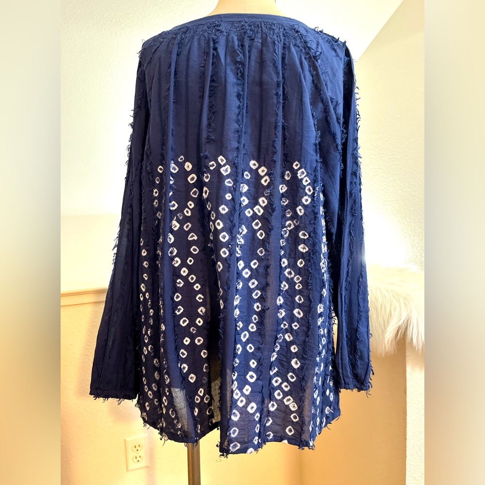 EUC L Blue Lightweight Boho Top - Picture 4 of 6